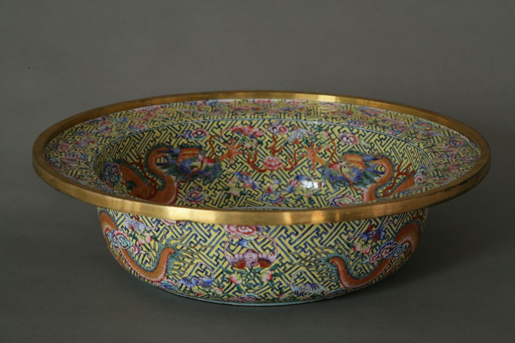 图片[1]-Enamel dragon pattern basin-China Archive